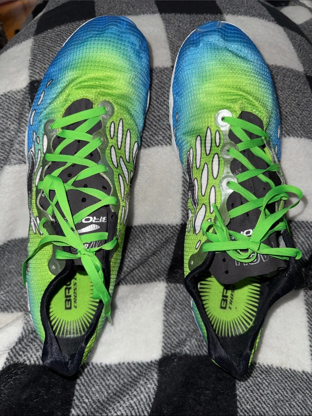 Brooks Mach Blue Green cross country Running Shoes with Neon Green Laces 11.5